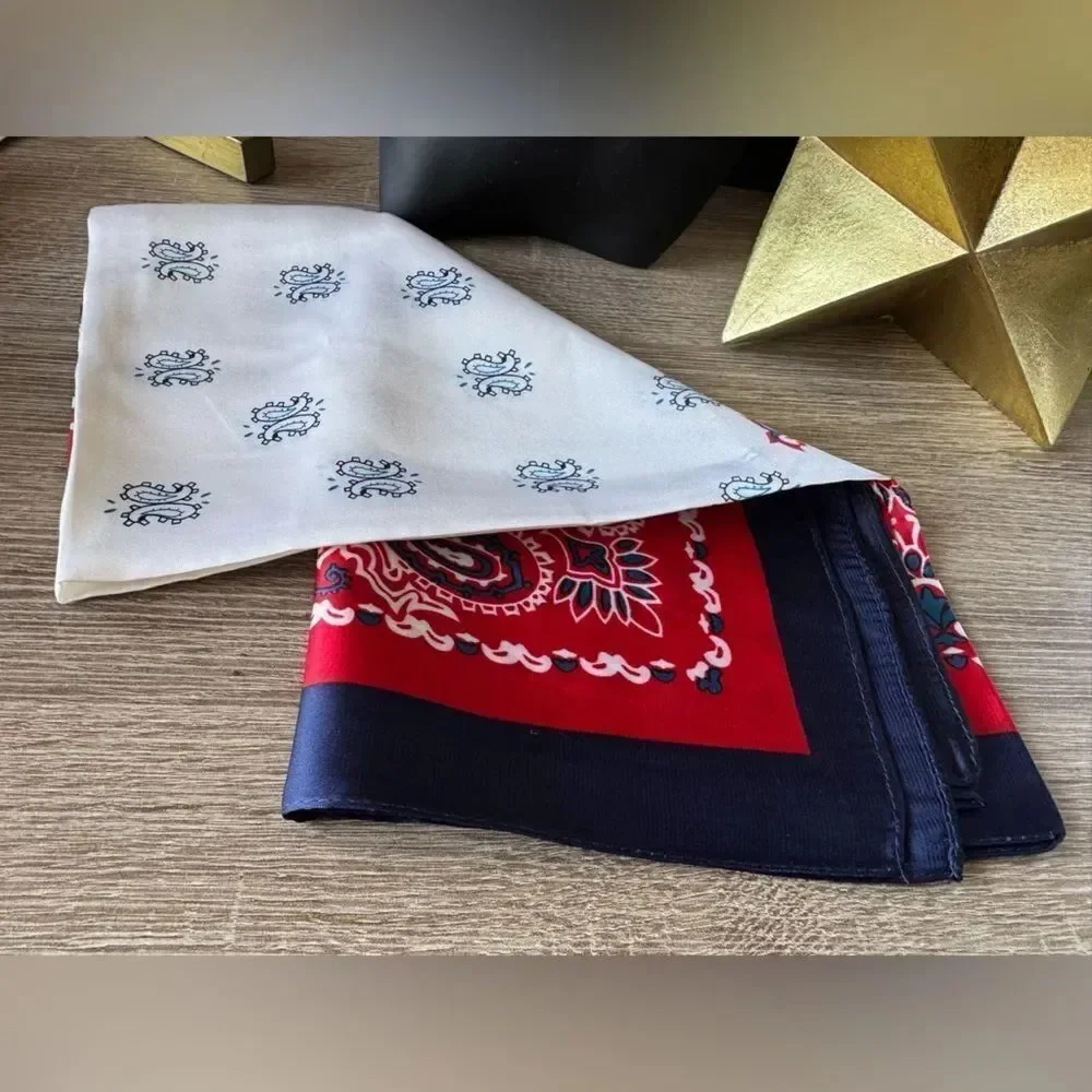 Elegant Red and White Paisley Scarf A1391